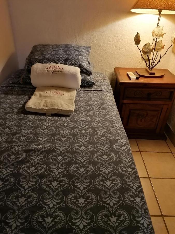 Casa Adriana VIP Backpackers Hostel Puerto Vallarta Bagian luar foto