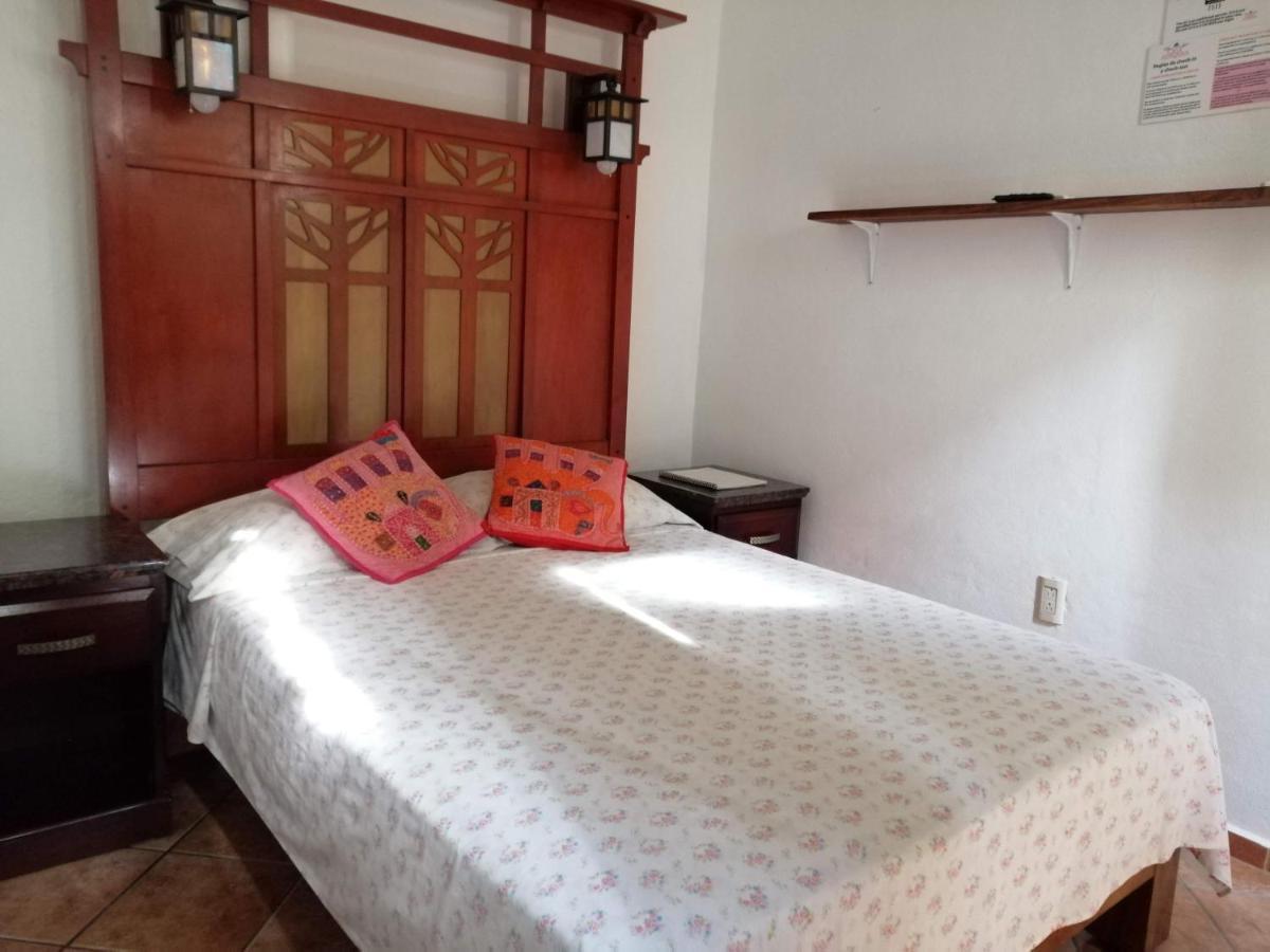 Casa Adriana VIP Backpackers Hostel Puerto Vallarta Bagian luar foto