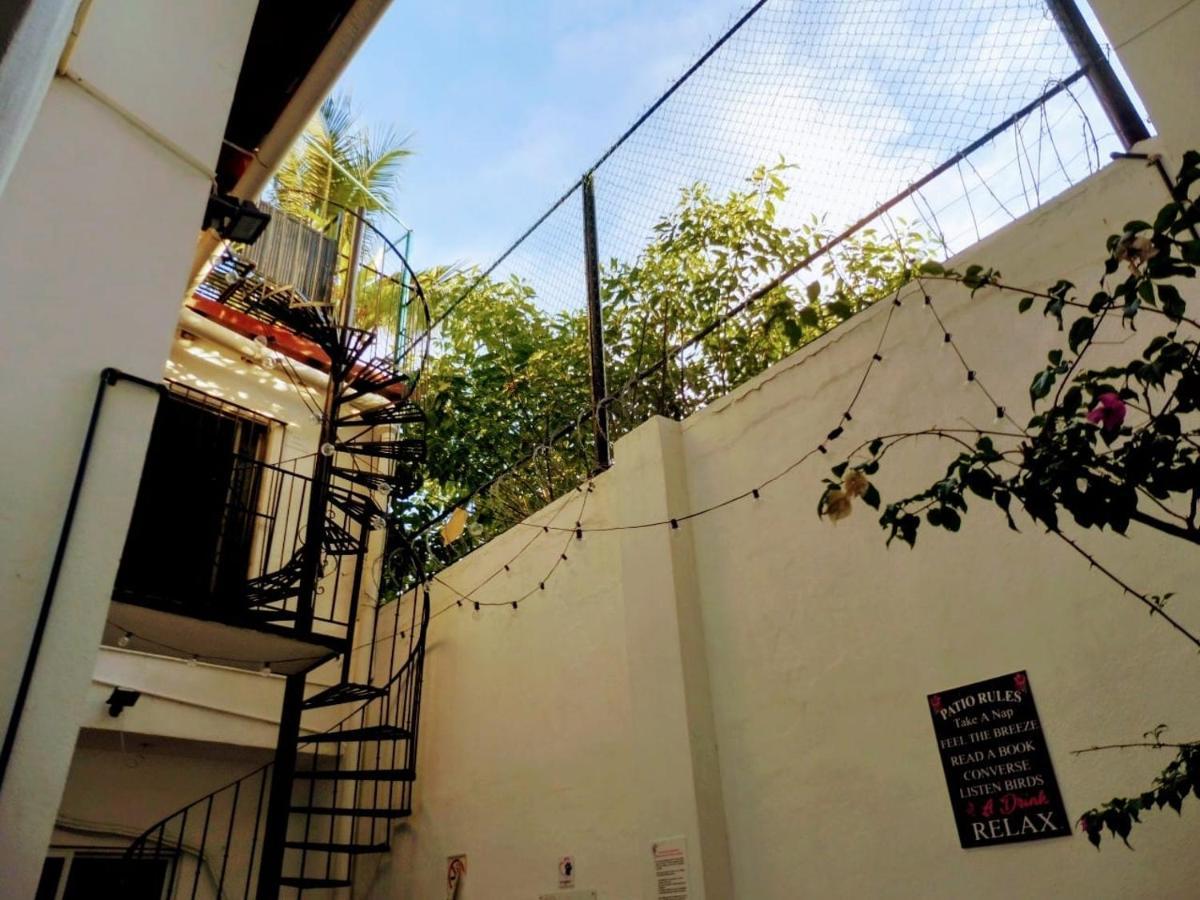 Casa Adriana VIP Backpackers Hostel Puerto Vallarta Bagian luar foto