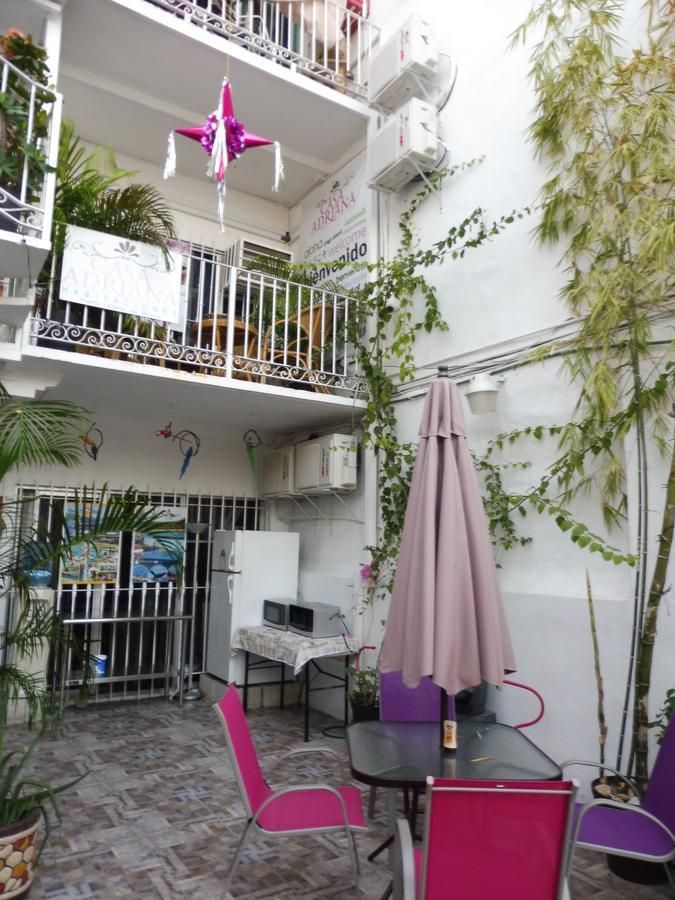 Casa Adriana VIP Backpackers Hostel Puerto Vallarta Bagian luar foto